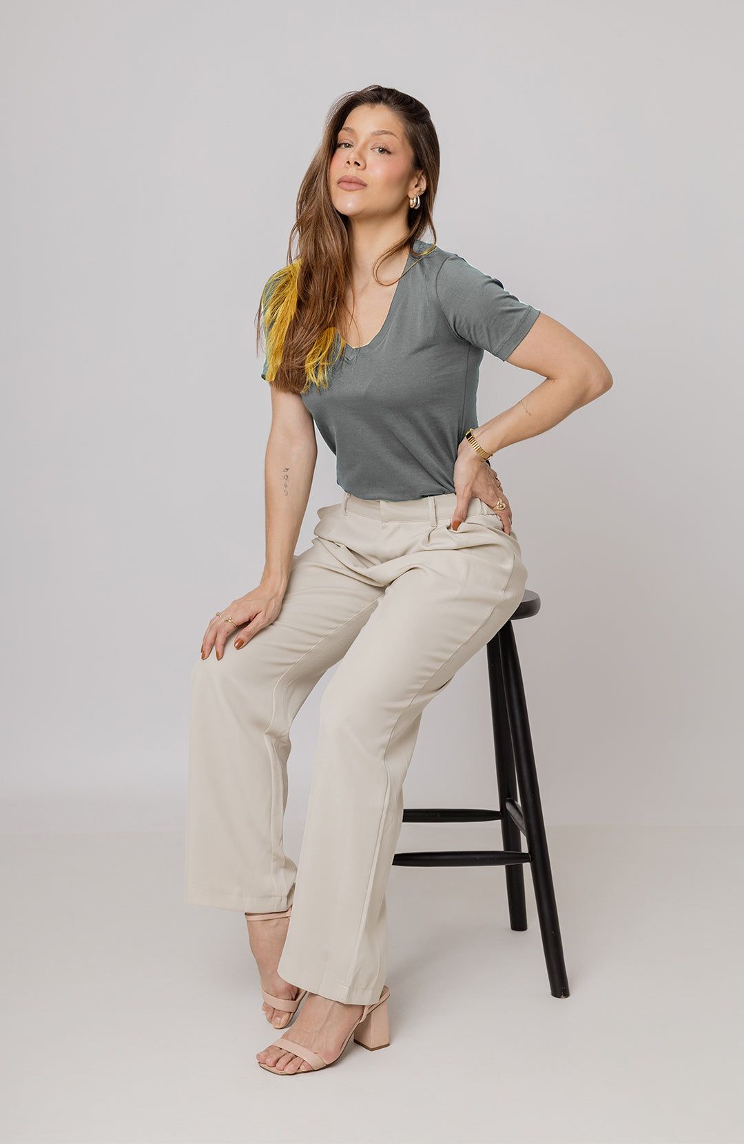 Feminina Gola V