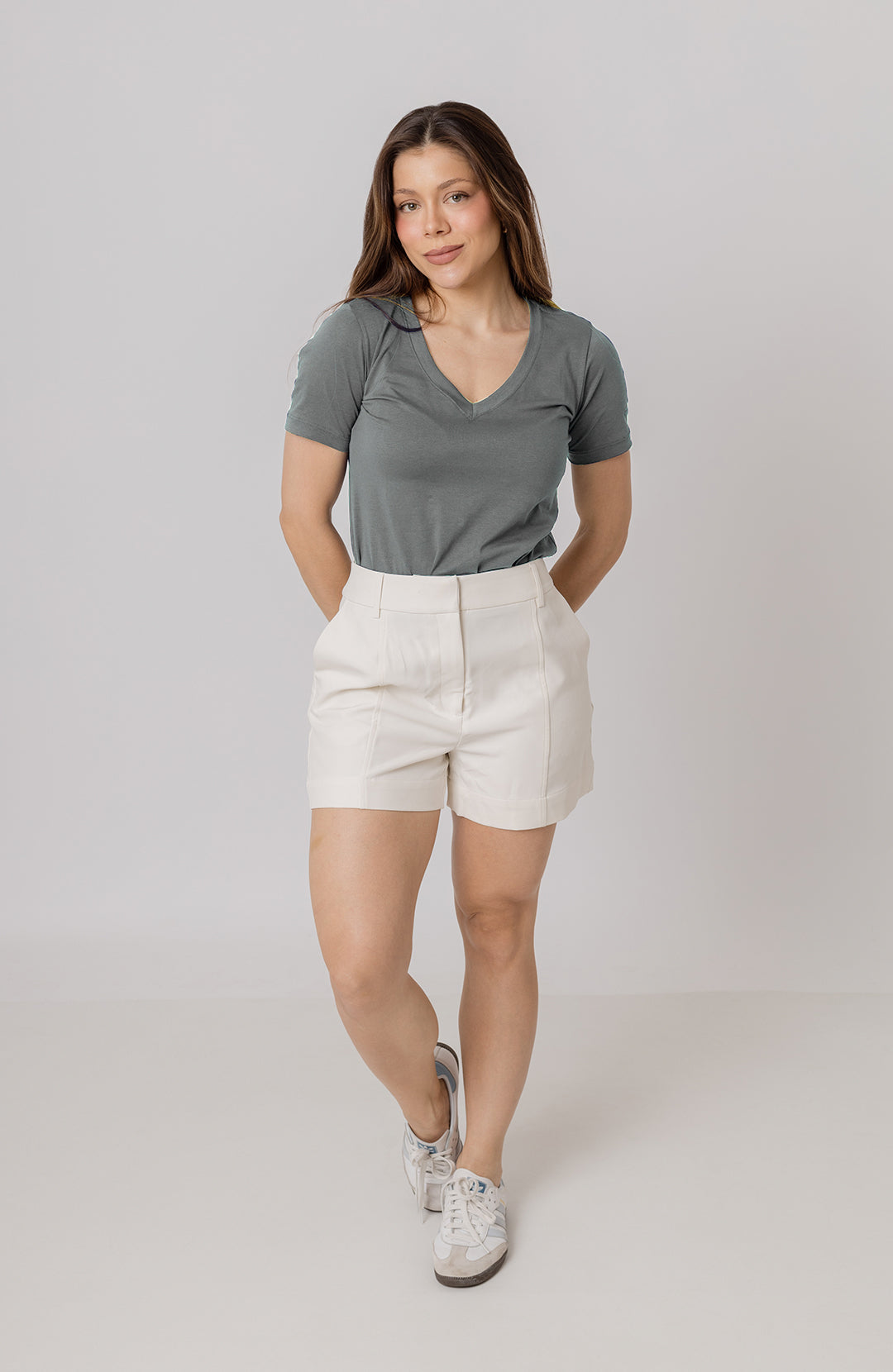 Feminina Gola V