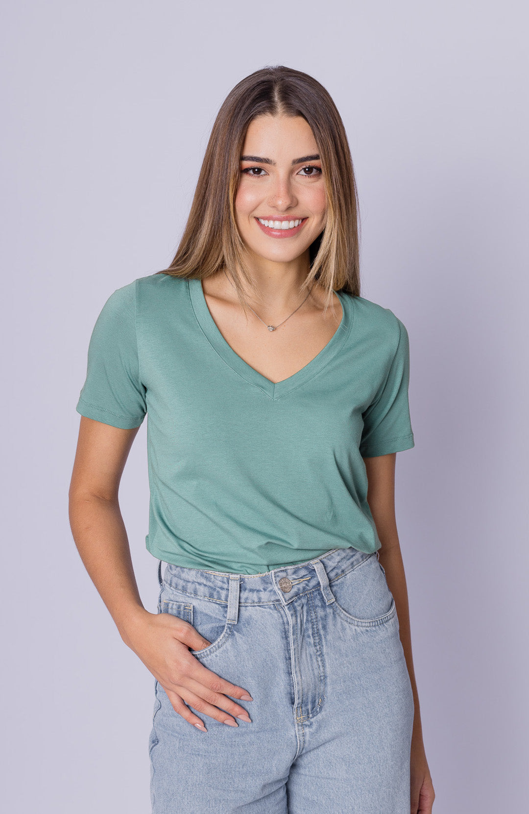 Feminina Gola V